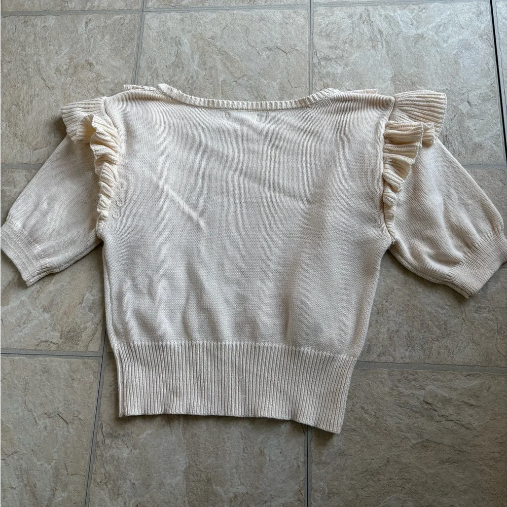 LC Lauren Conrad Ivory Short Sleeve Pointelle Sweater Top Size Medium Ruffle - Picture 4 of 8